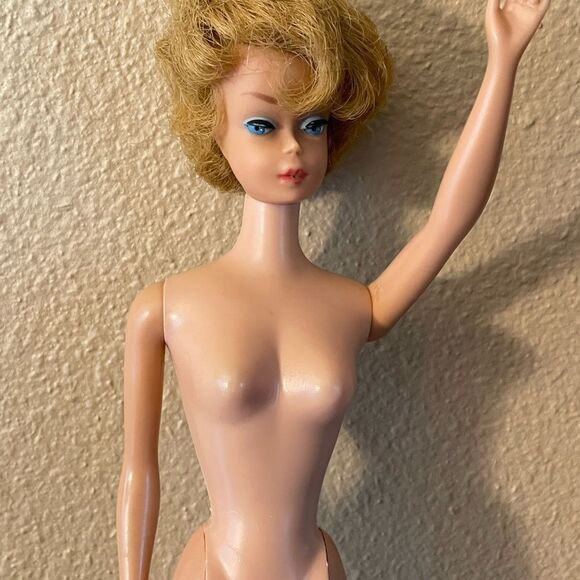 Midge 1960’s Bubble Cut Barbie Doll - Picture 13 of 13